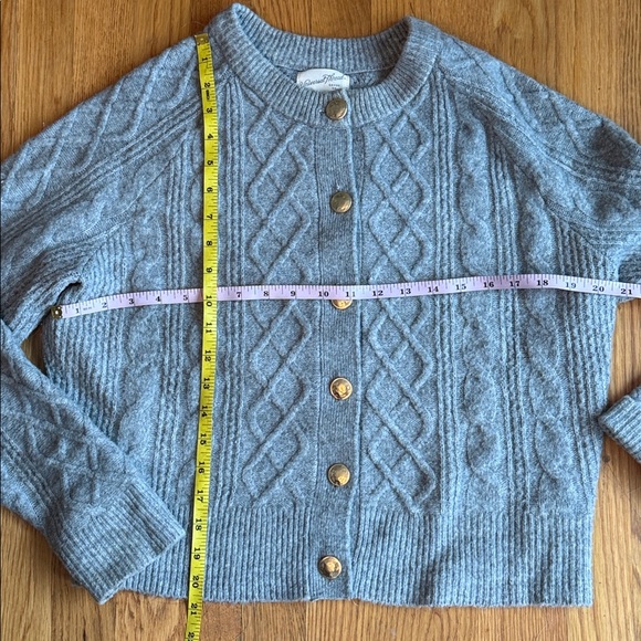 Universal Thread Women's Cashmere-Like Cable
Stitch Cardigan! - Picture 4 of 8